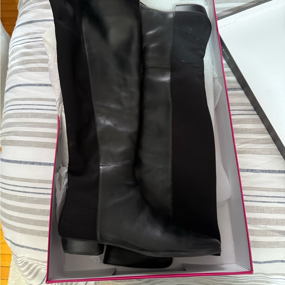 Vince Camuto knee-high black leather / suede low-heeled boot 11 wide calf